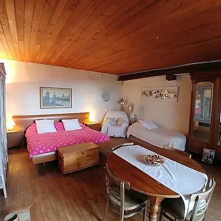 Manoir Le Cristal , Piscine Et Tempérées Couette-café Beaumont (Vienne)