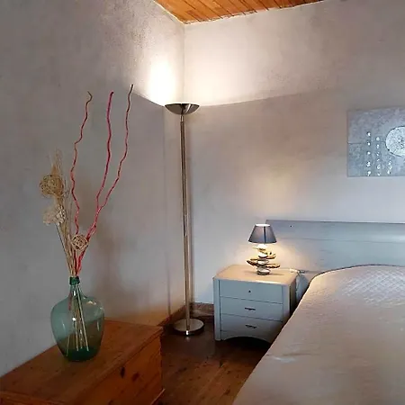 Manoir Le Cristal , Piscine Et Tempérées Couette-café 4*