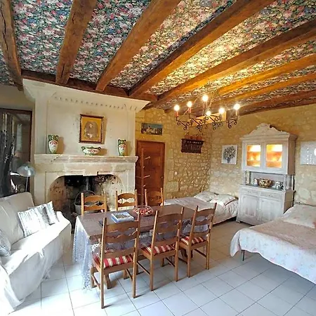 Manoir Le Cristal , Piscine Et Tempérées Couette-café Beaumont (Vienne)