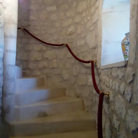 Couette-café Manoir Le Cristal - jusqu'au 3 avril Futuroscope à 28 euros - pers 4*