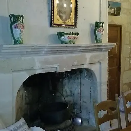 Manoir Le Cristal - Jusqu'Au 3 Avril Futuroscope A 28 Euros - Pers Panzió