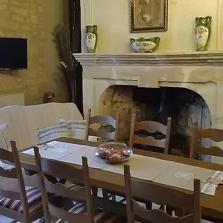 Manoir Le Cristal - Jusqu'Au 3 Avril Futuroscope A 28 Euros - Pers Panzió