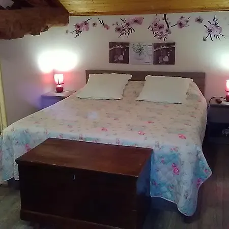 Manoir Le Cristal , piscine et chambres fraiches , réduction 30 pcent Futuroscope Couette-café 4*