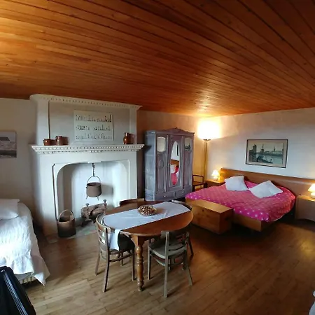 Manoir Le Cristal , Piscine Et Chambres Temperees Panzió 4*