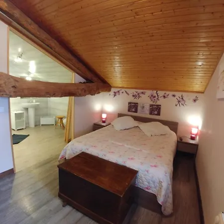 Manoir Le Cristal , Piscine Et Chambres Temperees Beaumont