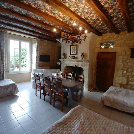 Manoir Le Cristal - Futuroscope A Petit Prix, Chambres De 1 A 6 Personnes 4*