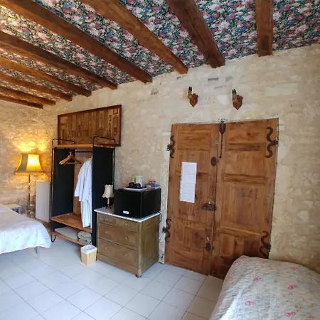 Couette-café Manoir Le Cristal - jusqu'au 3 avril Futuroscope à 28 euros - pers 4*