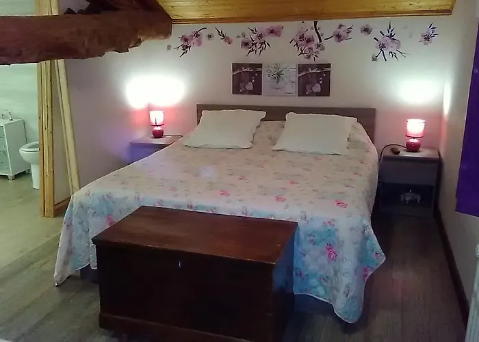 Manoir Le Cristal Chambres D Hotes Au Pays Du Futuroscope Bed & Breakfast 4*