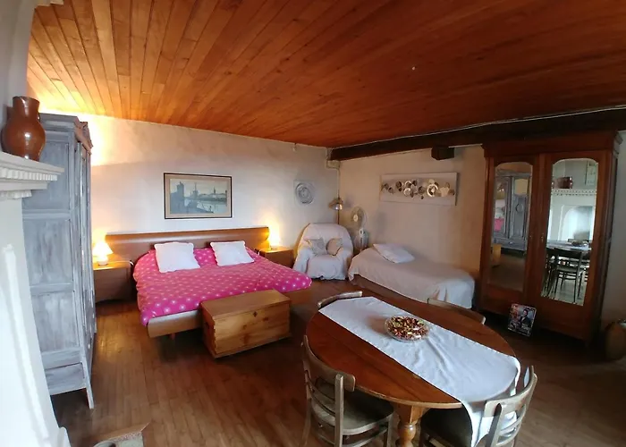 Bed & Breakfast Manoir Le Cristal Chambres D Hotes Au Pays Du Futuroscope