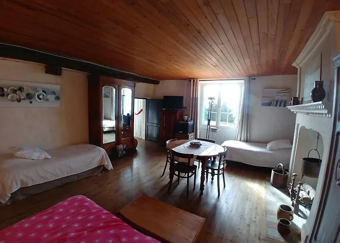 Bed & Breakfast Manoir Le Cristal Futuroscope En Avril Et Mai , 2 Nuitees Achtees , La 3 Eme Offerte 4*