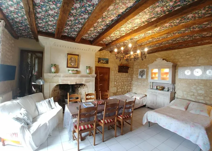 Manoir Le Cristal Futuroscope En Avril Et Mai , 2 Nuitees Achtees , La 3 Eme Offerte Bed & Breakfast 4*